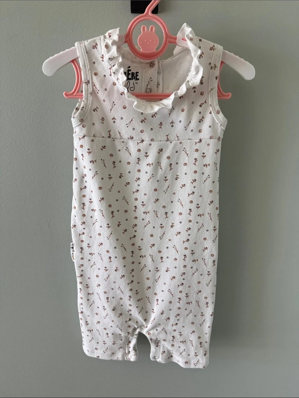 Maniére 18-24 m / 2T White sleeveless Romper with Brown Floral Print NWOT